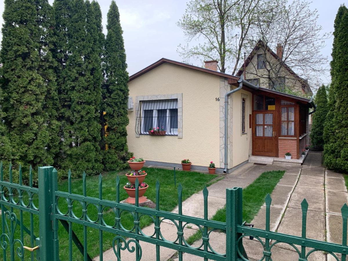 Kisvirag Apartman Hajdúszoboszló Exterior foto