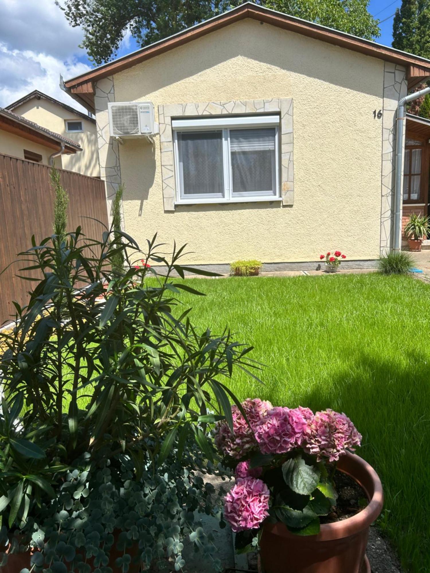 Kisvirag Apartman Hajdúszoboszló Exterior foto